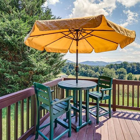 Blue Ridge Mountain Cabin With Views And Hot Tub Sparta Exterior photo