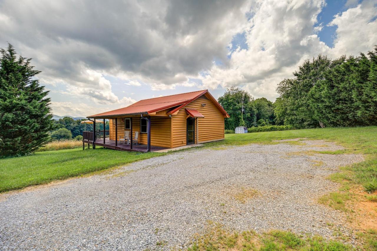 Blue Ridge Mountain Cabin With Views And Hot Tub Sparta Exterior photo